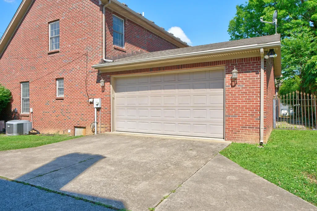 108 Duncan Avenue Paris KY 40361