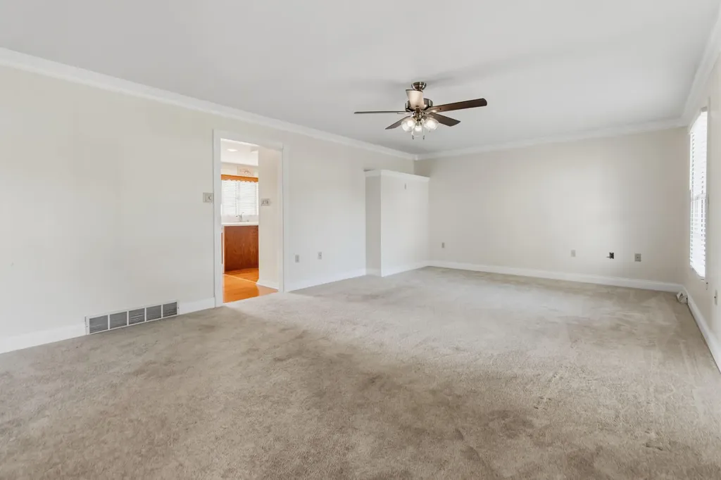 43 Farmington Avenue Monticello KY 42633