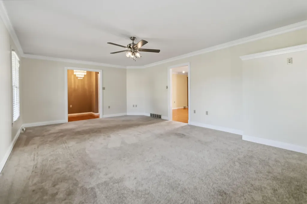 43 Farmington Avenue Monticello KY 42633