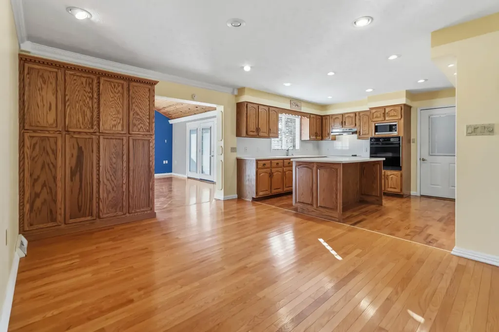 43 Farmington Avenue Monticello KY 42633