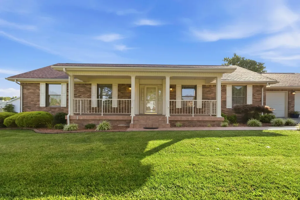 43 Farmington Avenue Monticello KY 42633