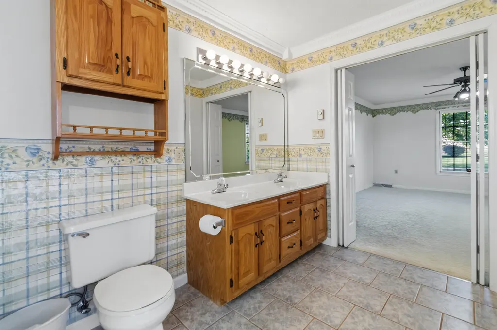 43 Farmington Avenue Monticello KY 42633