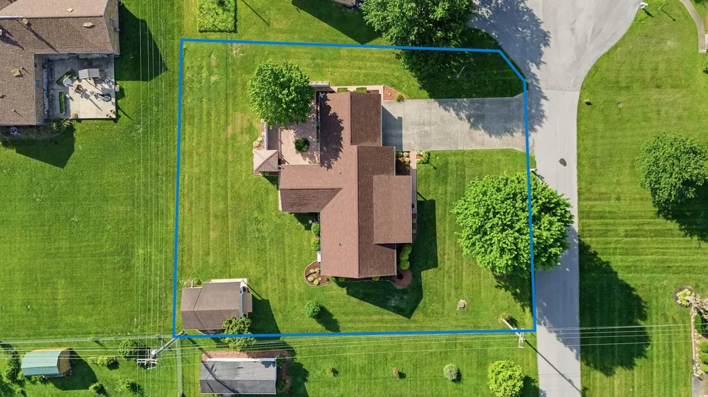 43 Farmington Avenue Monticello KY 42633