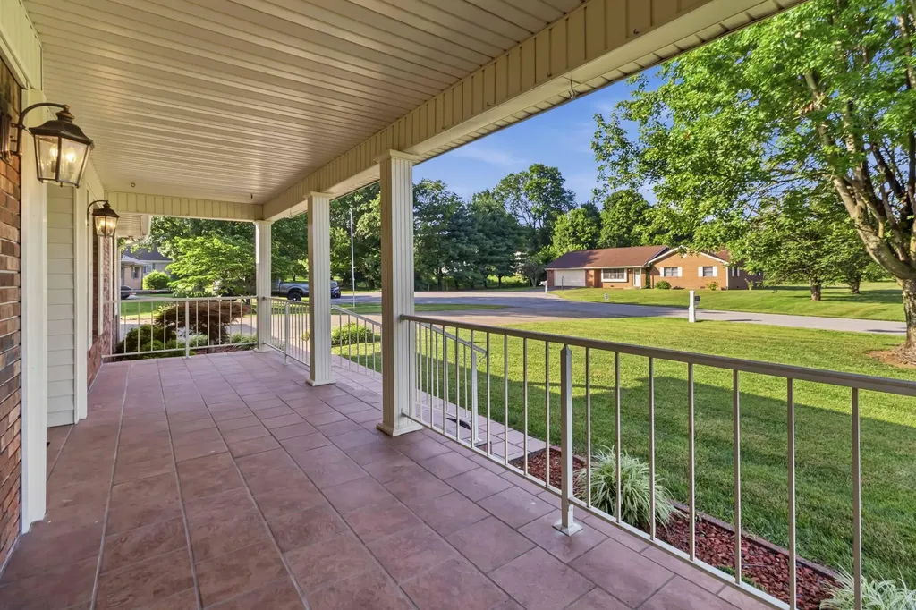43 Farmington Avenue Monticello KY 42633