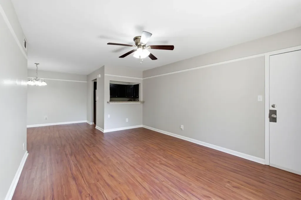 1092 Armstrong Mill Road Lexington KY 40517
