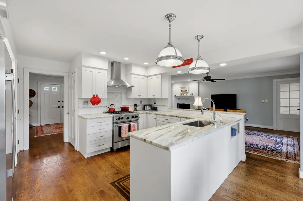 4938 Hartland Parkway Lexington KY 40515