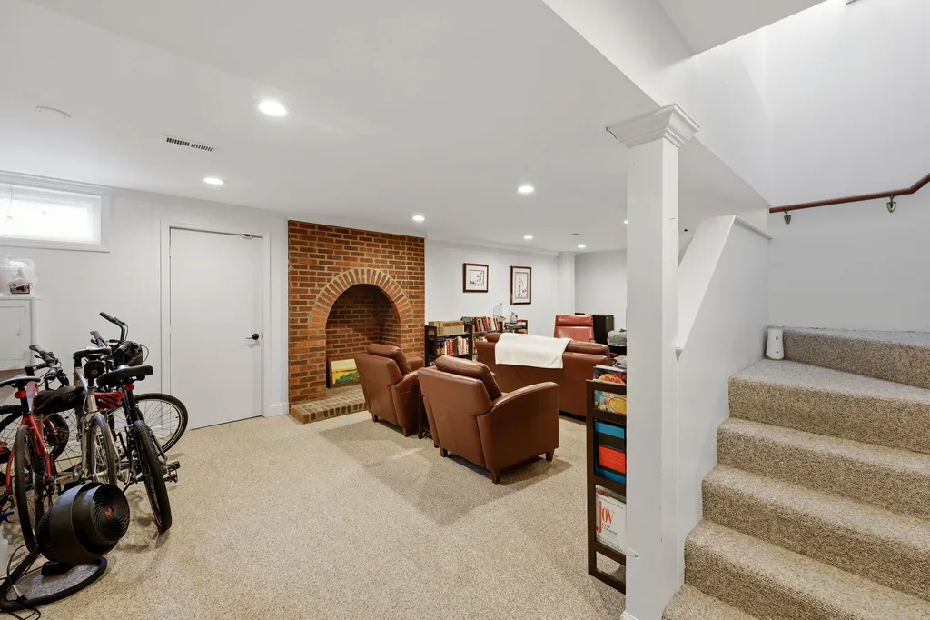 4938 Hartland Parkway Lexington KY 40515