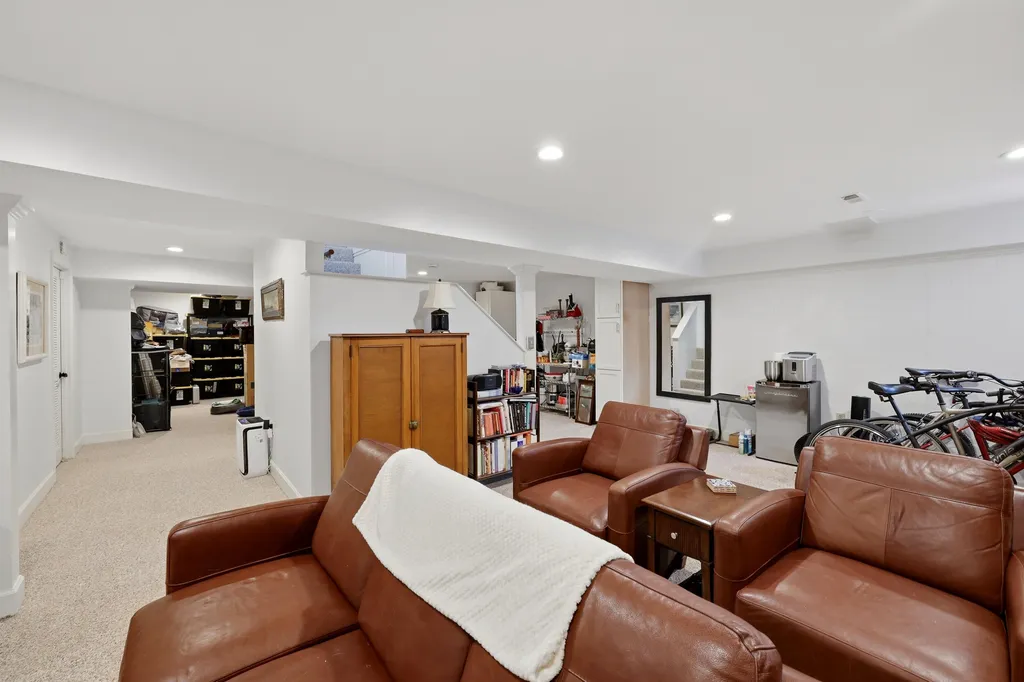 4938 Hartland Parkway Lexington KY 40515