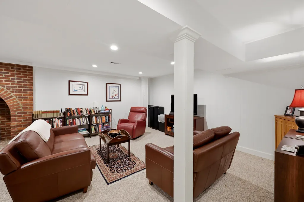 4938 Hartland Parkway Lexington KY 40515