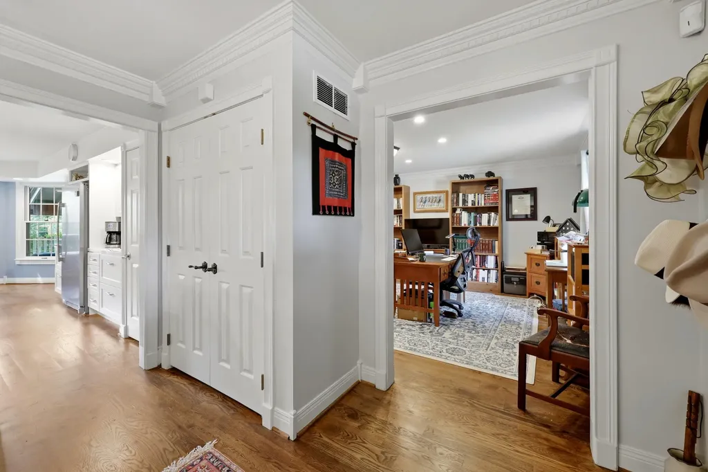 4938 Hartland Parkway Lexington KY 40515