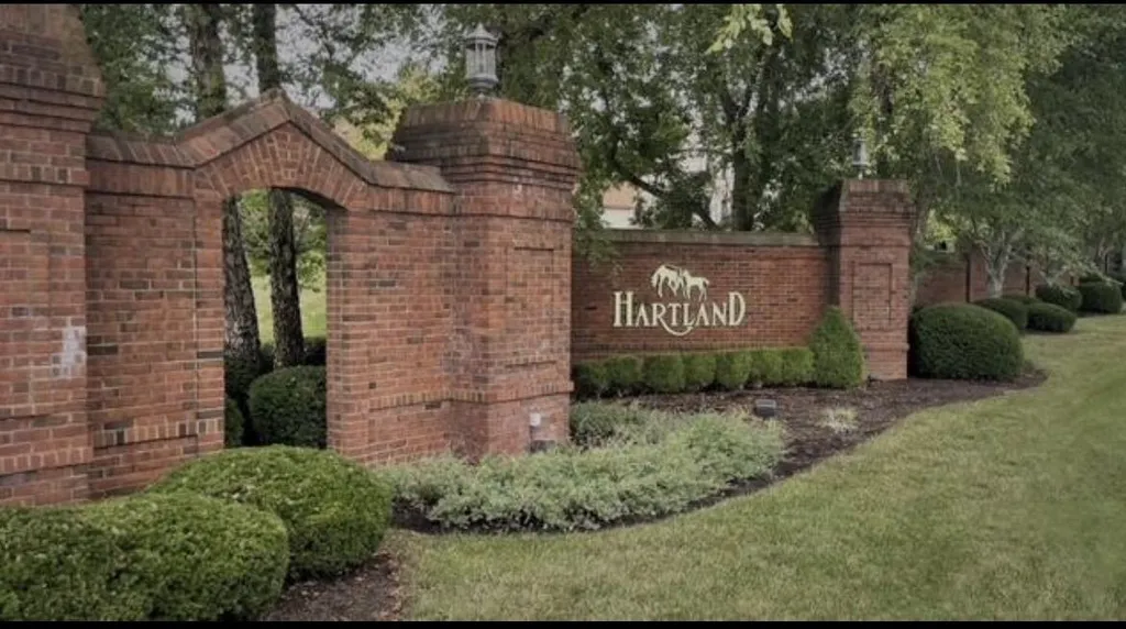 4938 Hartland Parkway Lexington KY 40515