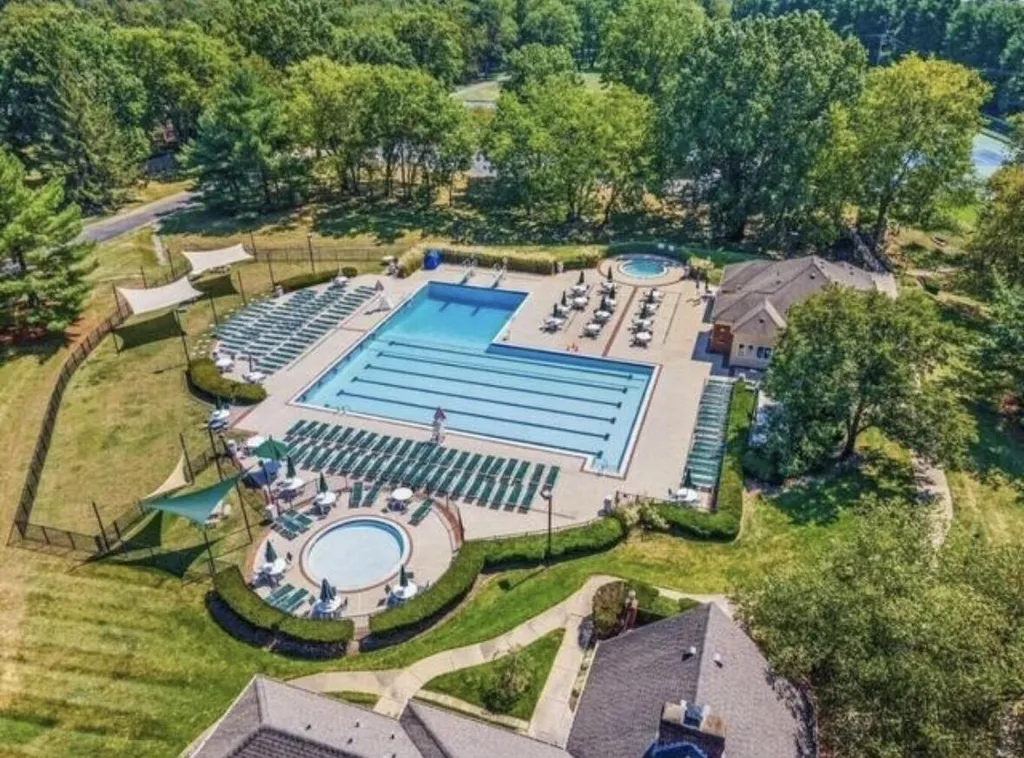 4938 Hartland Parkway Lexington KY 40515