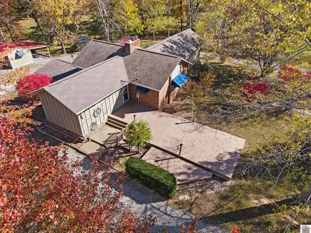 92 Timmons Lane Gilbertsville KY 42044