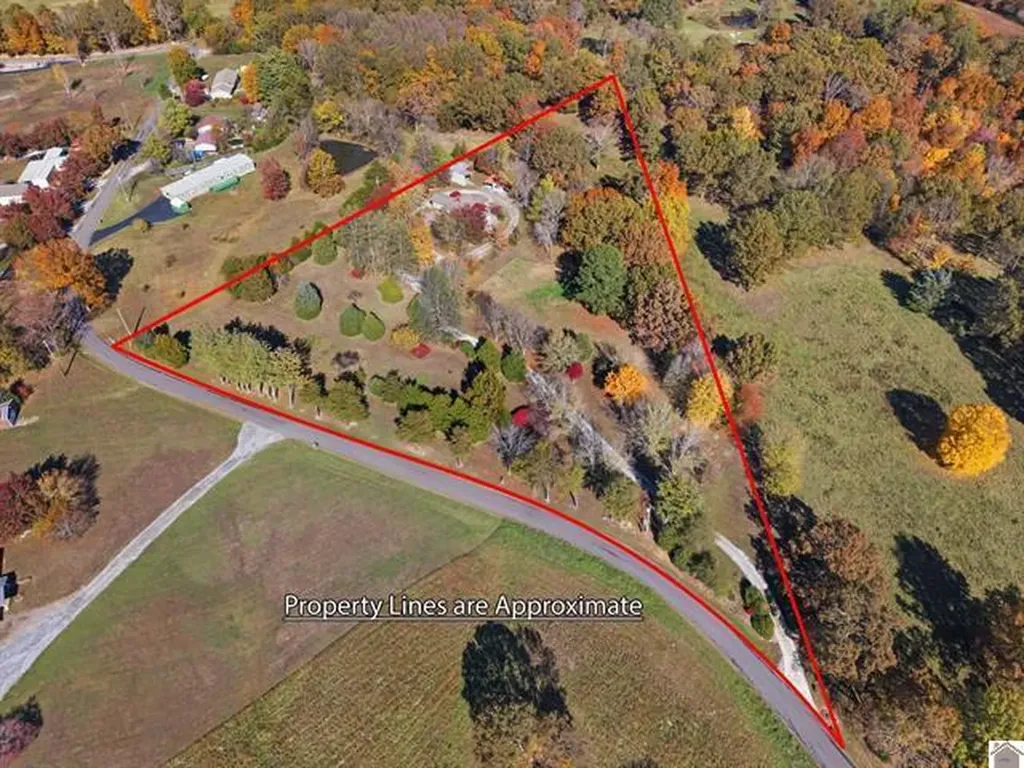 92 Timmons Lane Gilbertsville KY 42044