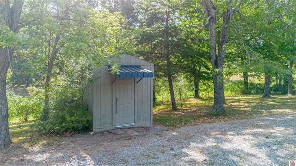 92 Timmons Lane Gilbertsville KY 42044