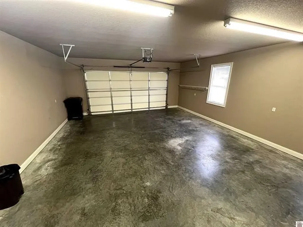 564 W Wiswell Road Murray KY 42071