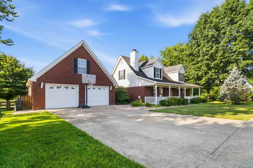 136 General Cleburne Drive Richmond KY 40475