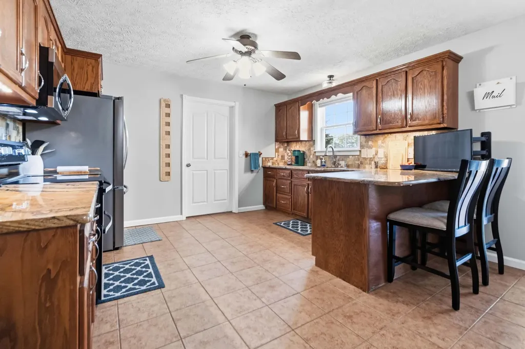 136 General Cleburne Drive Richmond KY 40475
