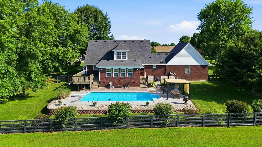 136 General Cleburne Drive Richmond KY 40475