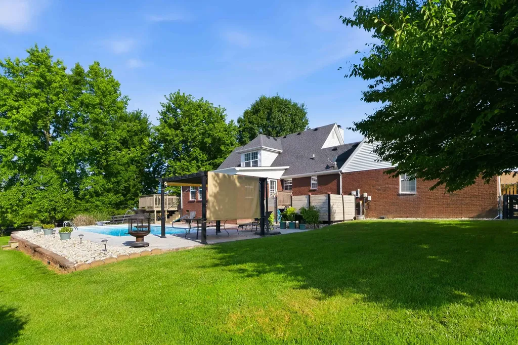 136 General Cleburne Drive Richmond KY 40475