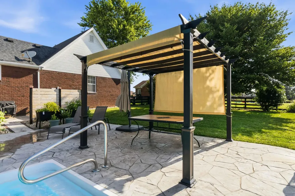 136 General Cleburne Drive Richmond KY 40475