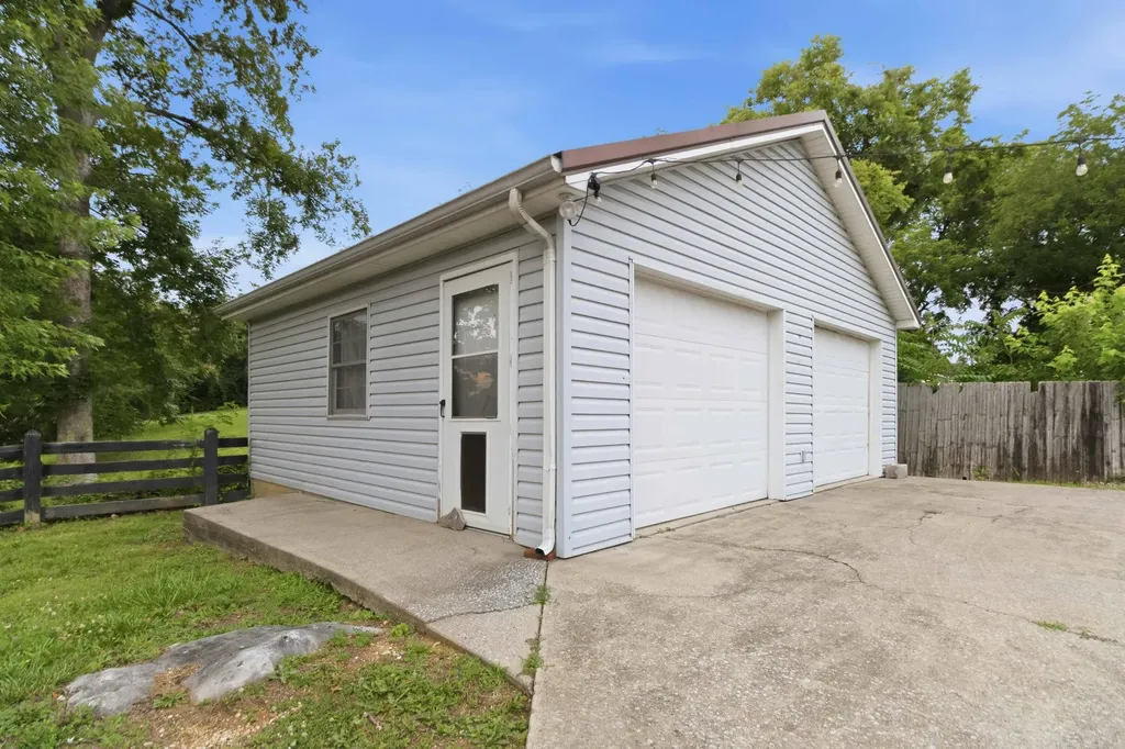 138 W French Avenue Burnside KY 42519