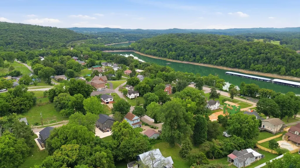 138 W French Avenue Burnside KY 42519