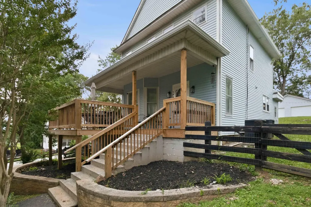 138 W French Avenue Burnside KY 42519