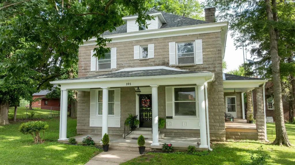 101 W Wellington Street Hickman KY 42050