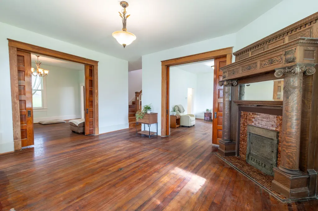 101 W Wellington Street Hickman KY 42050