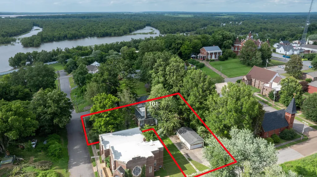 101 W Wellington Street Hickman KY 42050