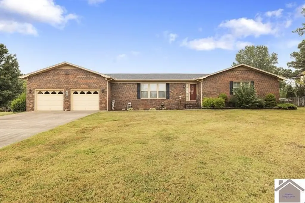 281 Lakeview Drive Mayfield KY 42066