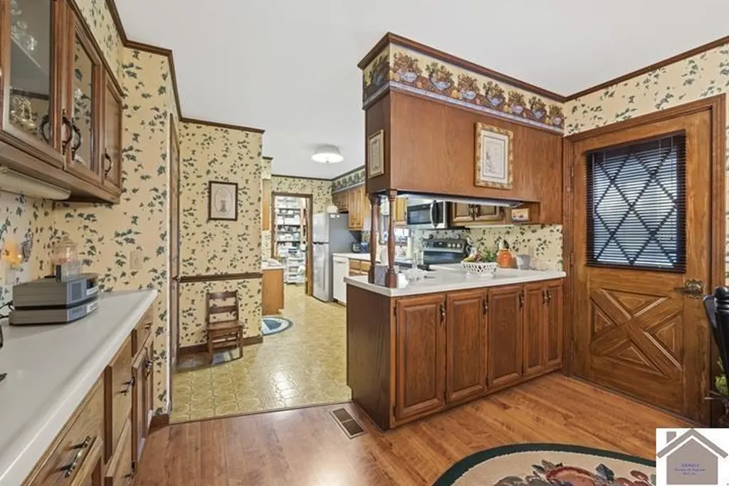 281 Lakeview Drive Mayfield KY 42066