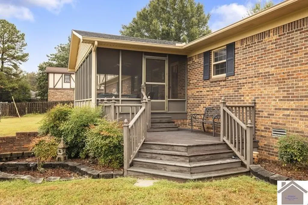 281 Lakeview Drive Mayfield KY 42066