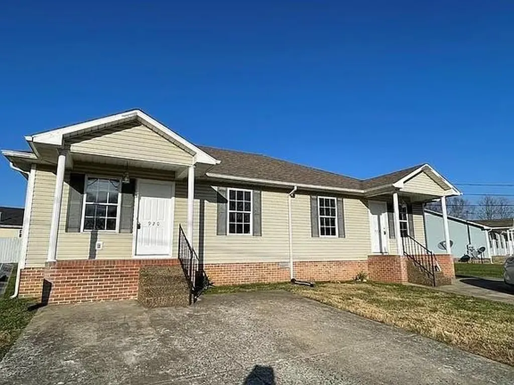 922 L C Avenue Hopkinsville KY 42240