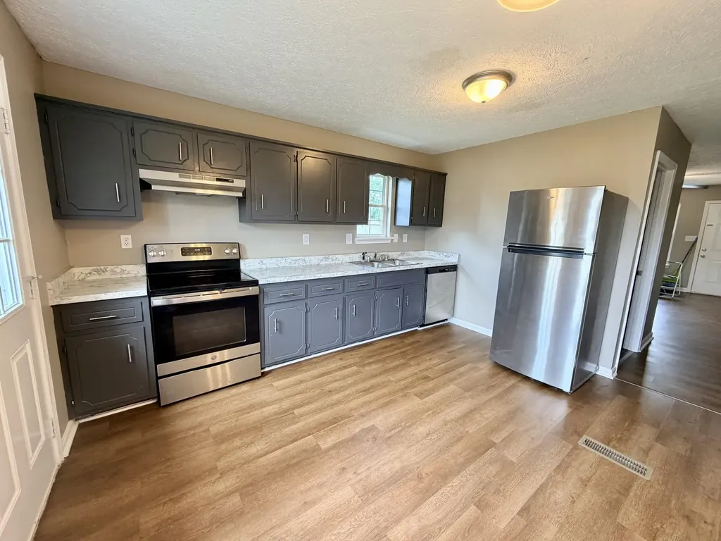 922 L C Avenue Hopkinsville KY 42240