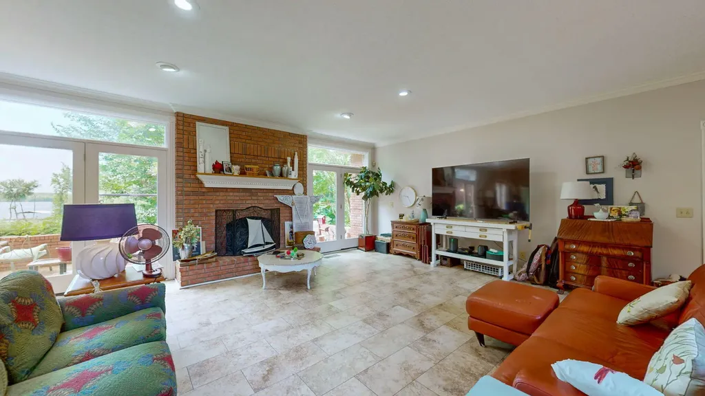 133 Windward Lane Murray KY 42071