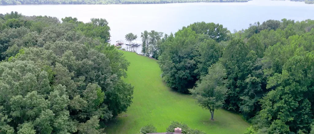 133 Windward Lane Murray KY 42071