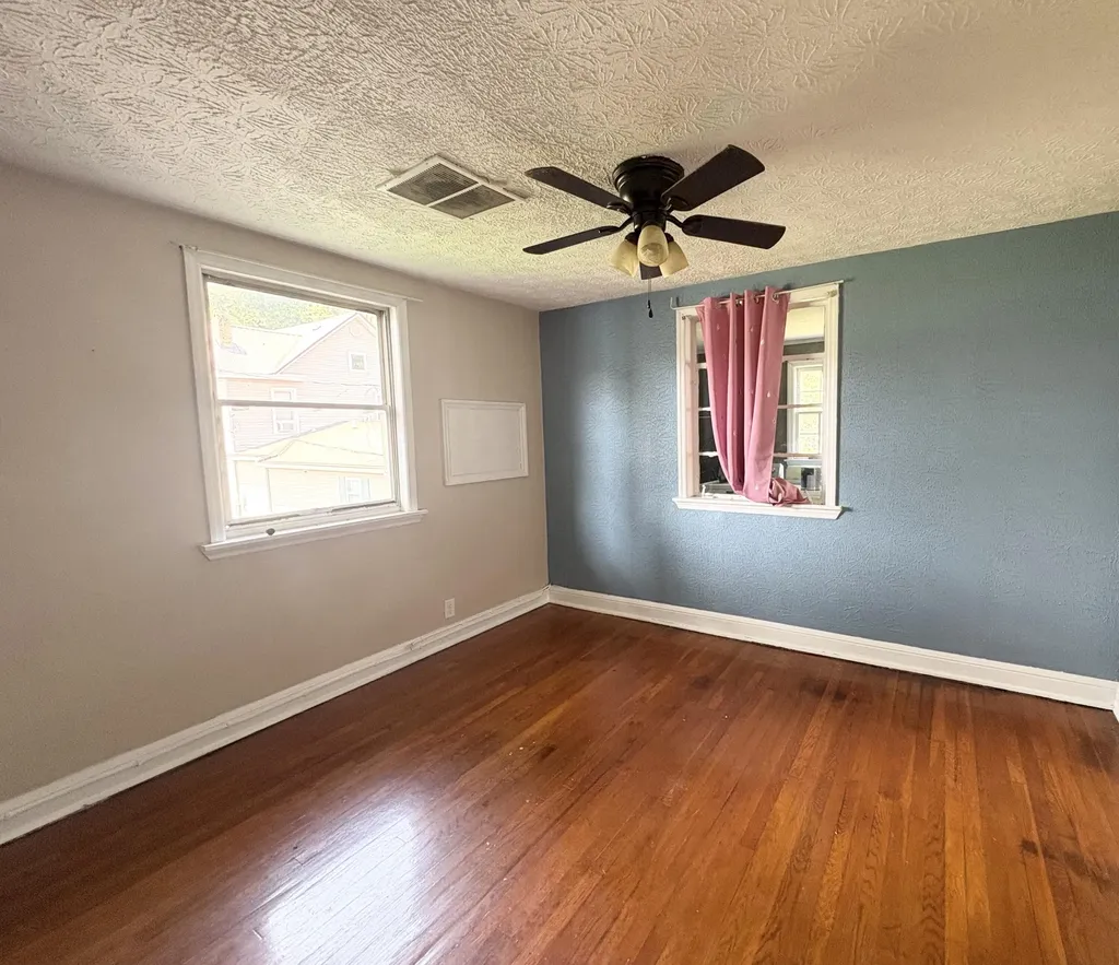 205 Frank Street Paintsville KY 41240