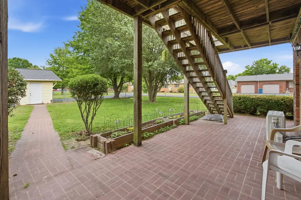 205 Sharon Drive Ledbetter KY 42058