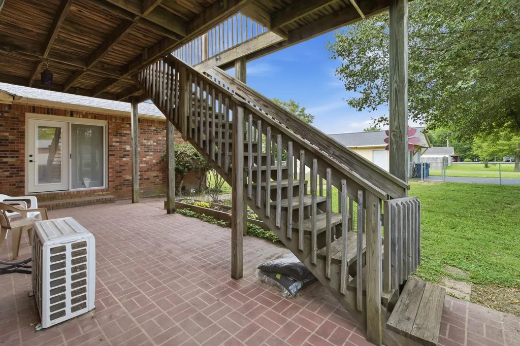 205 Sharon Drive Ledbetter KY 42058