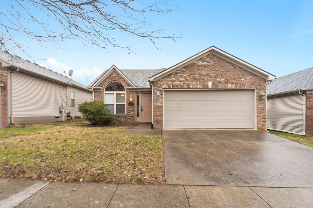 305 Spring Valley Lane Lexington KY 40511