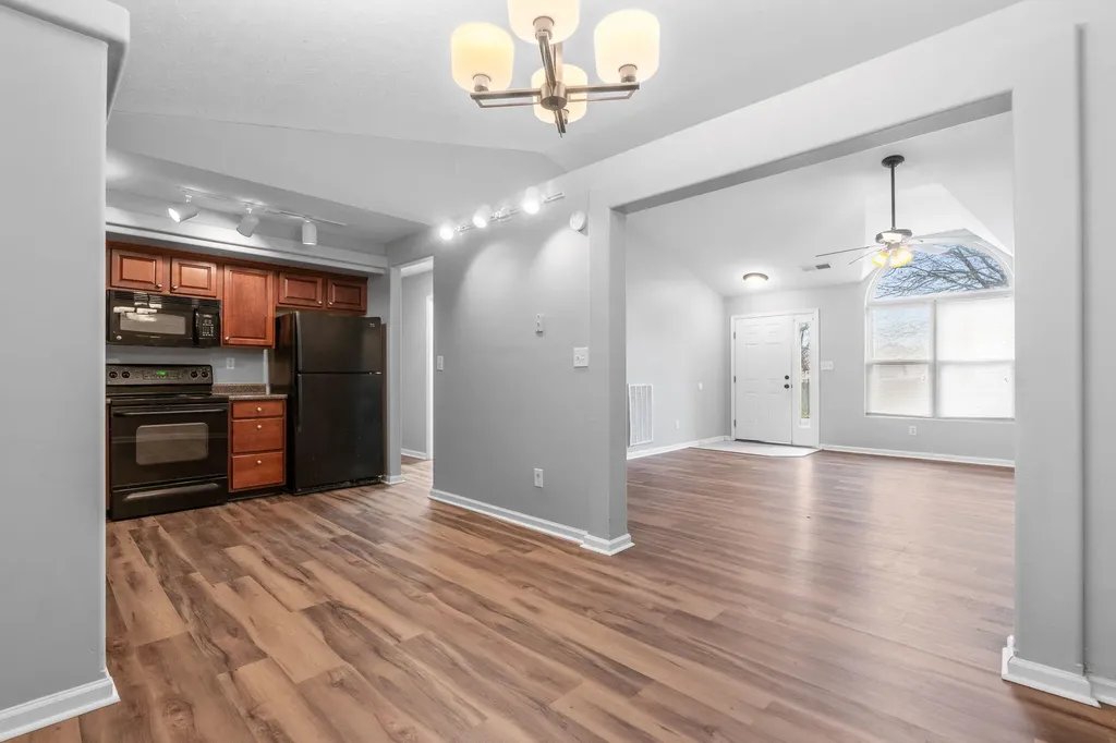305 Spring Valley Lane Lexington KY 40511