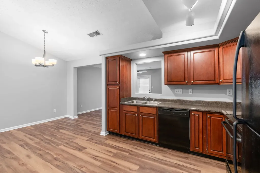 305 Spring Valley Lane Lexington KY 40511