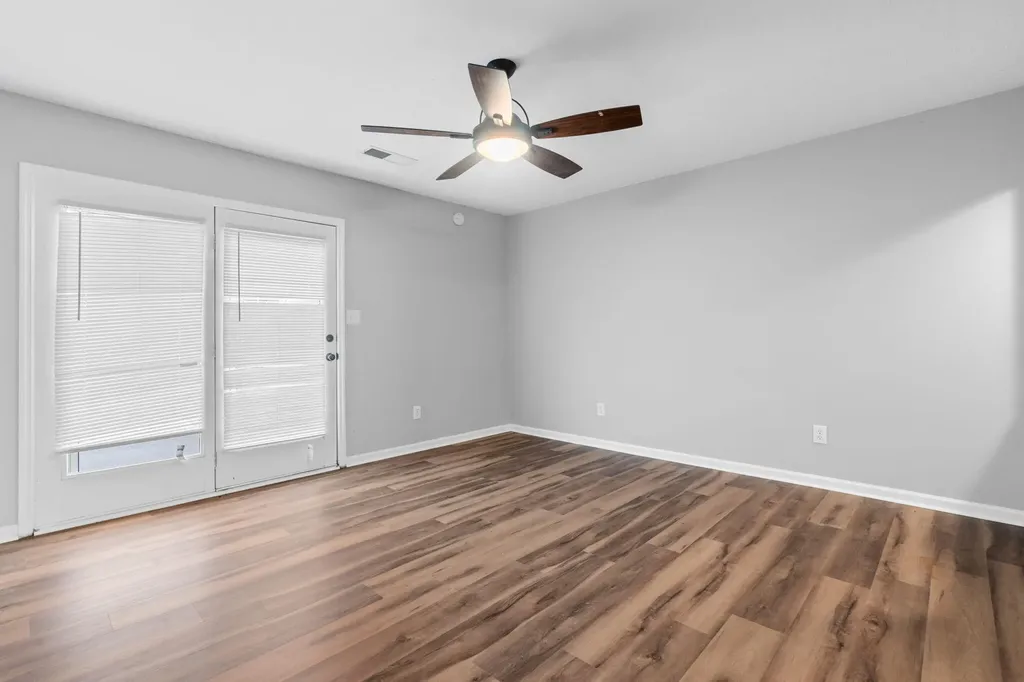 305 Spring Valley Lane Lexington KY 40511