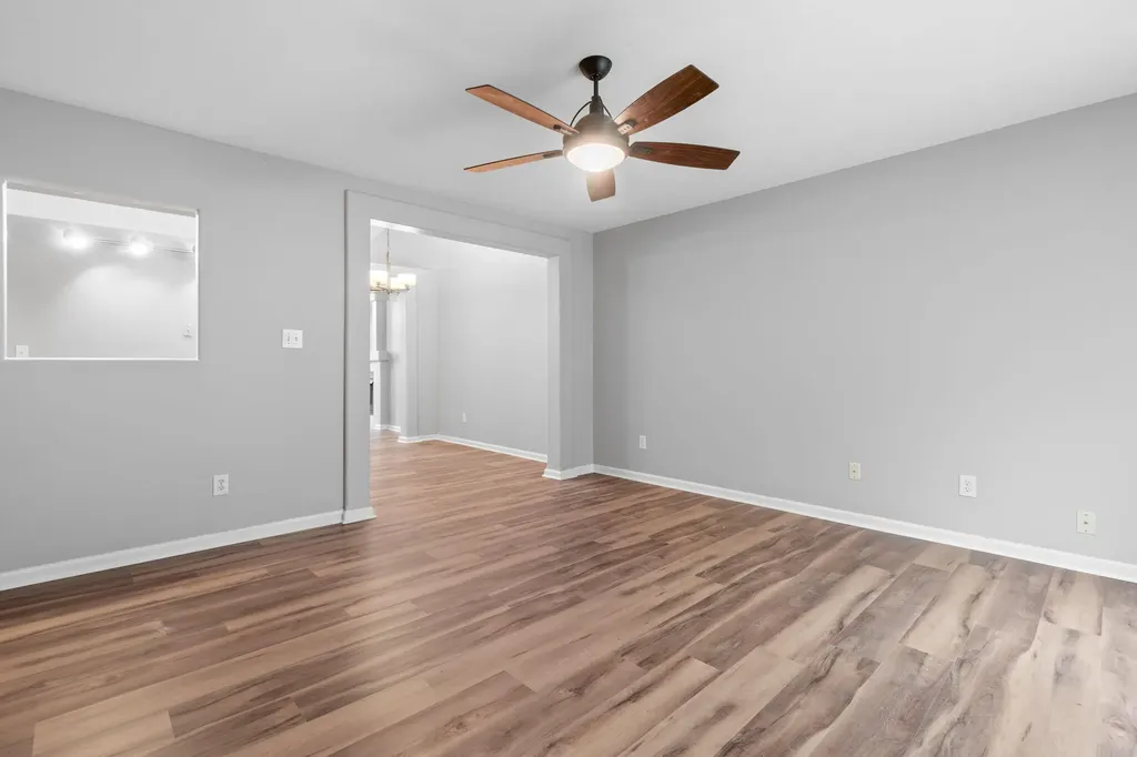 305 Spring Valley Lane Lexington KY 40511