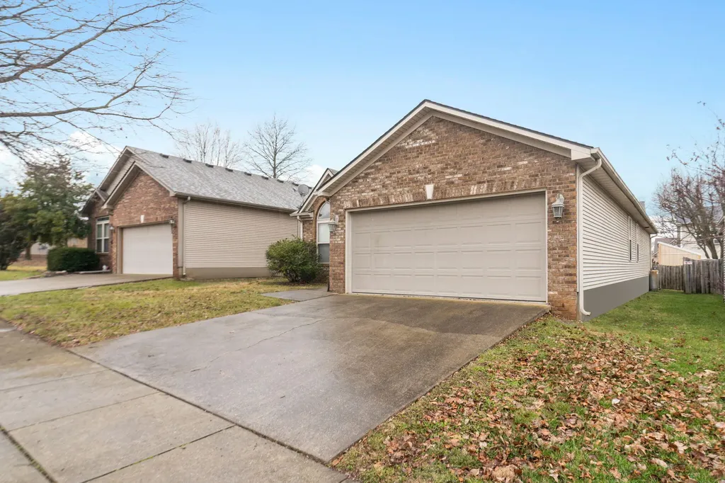 305 Spring Valley Lane Lexington KY 40511