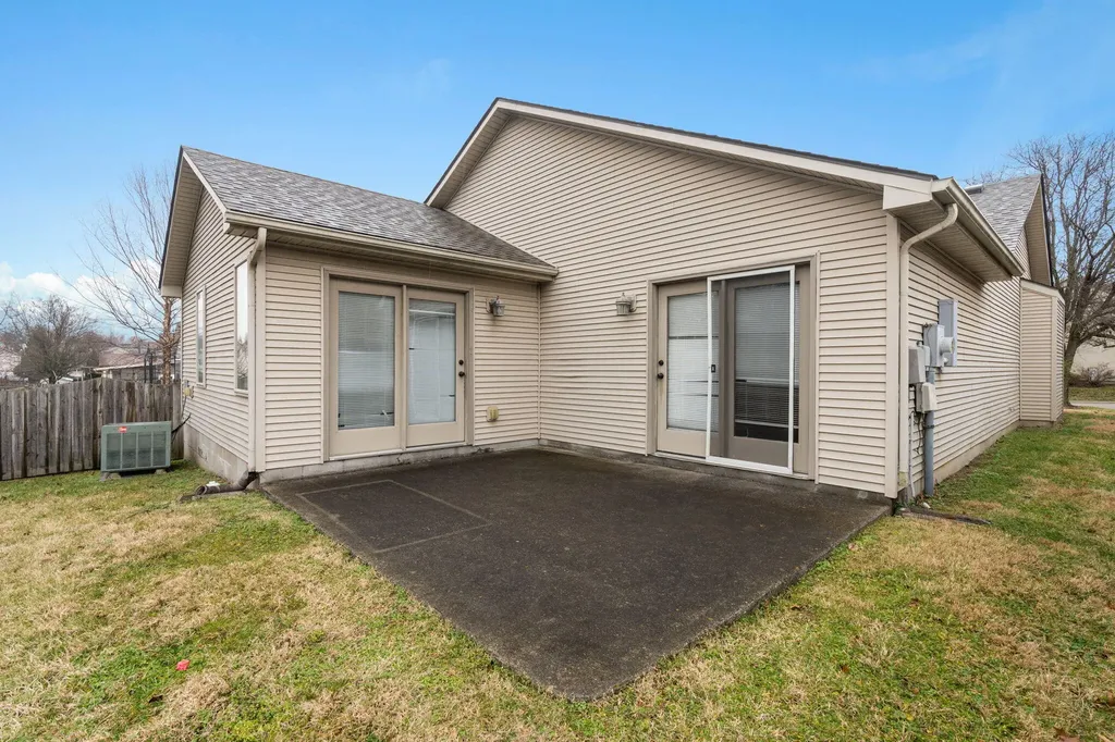 305 Spring Valley Lane Lexington KY 40511