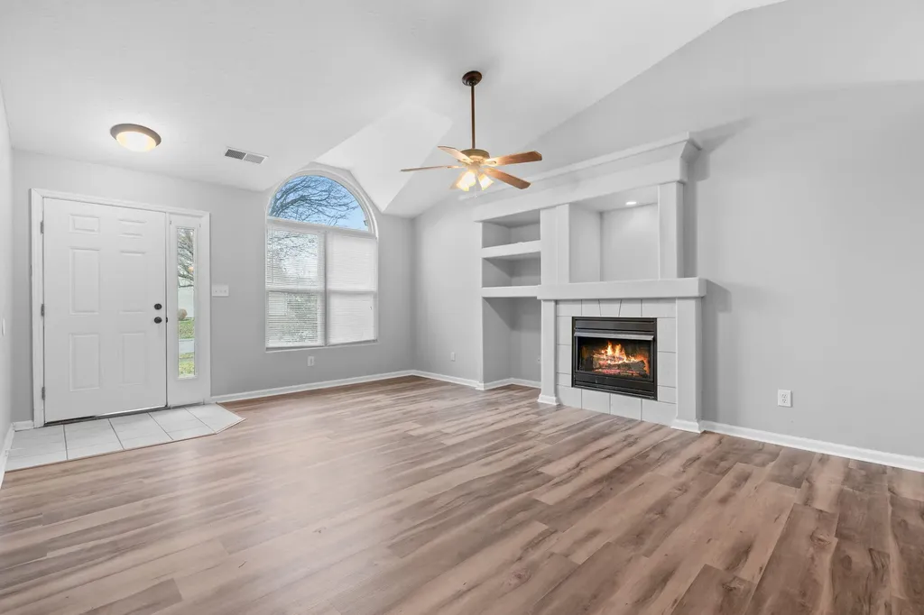 305 Spring Valley Lane Lexington KY 40511