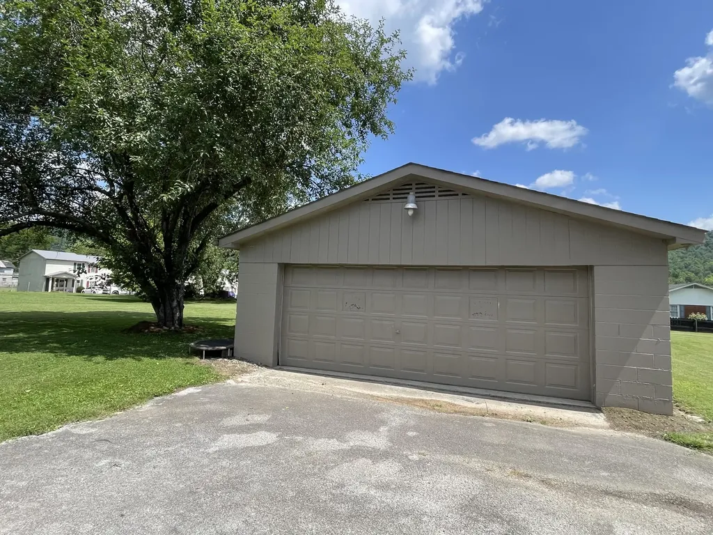 150 Noahville Lane Barbourville KY 40906